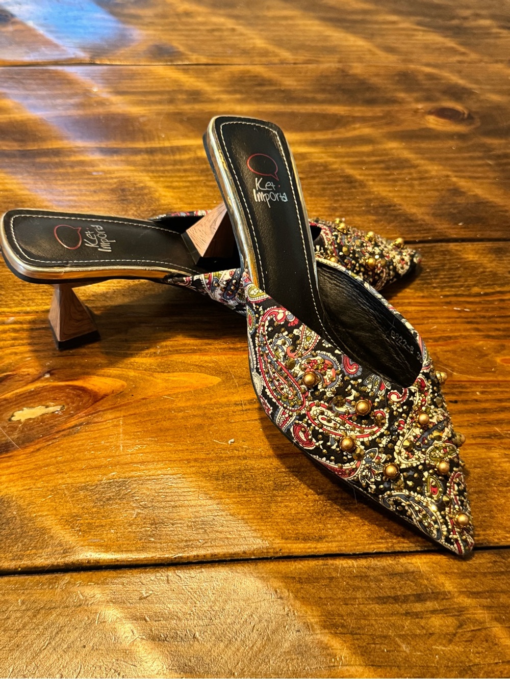 Ket Importa Embellished Pointed Toe Mule Heels in Black and Red Size 8. NWOT